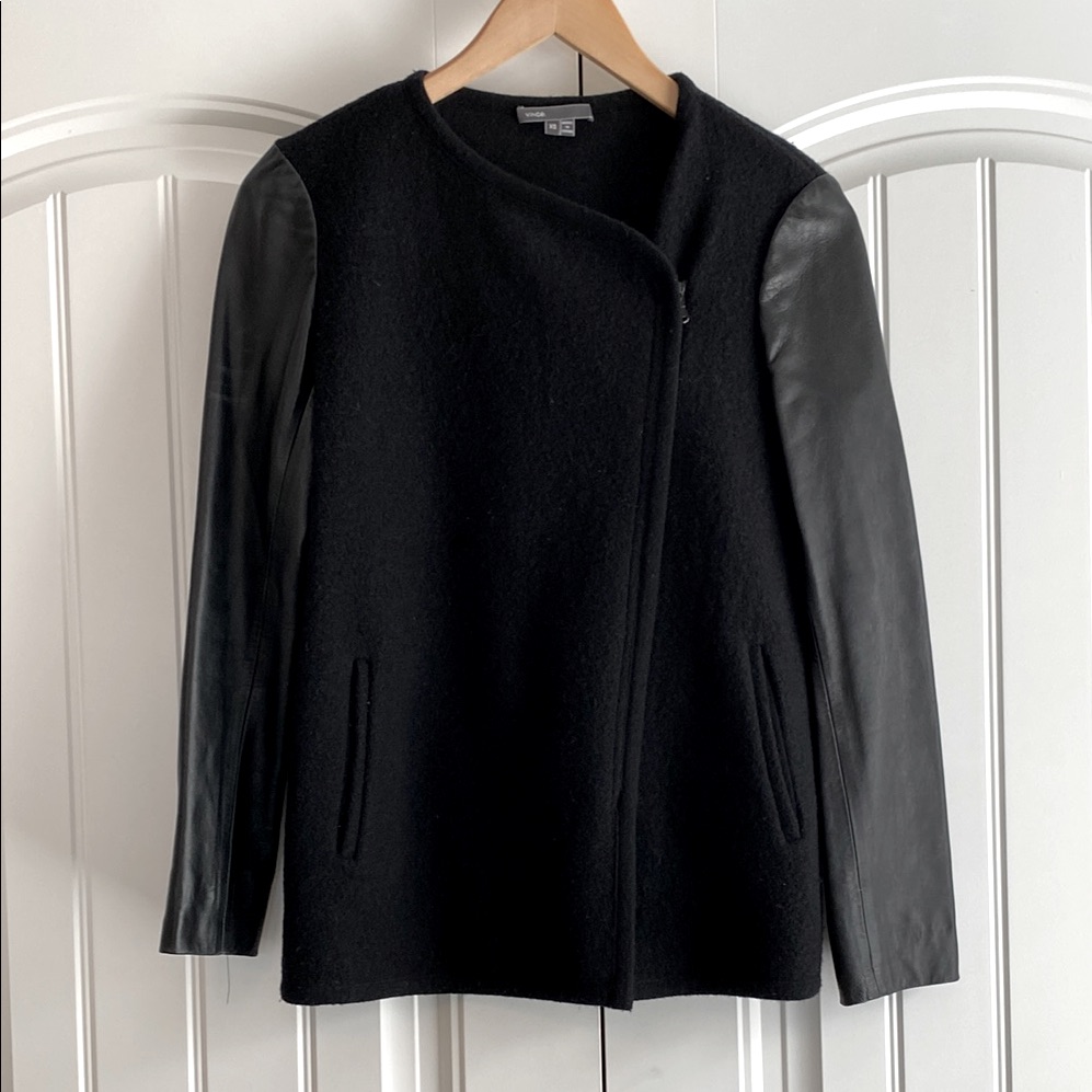 Vince Women's Size Xs Black Leather Sleeve Asymmetrical Boucle Wool Jacket